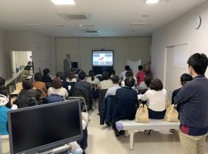 院内で開催した勉強会の様子(座学)